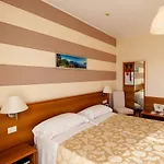 Alpi Hotel
