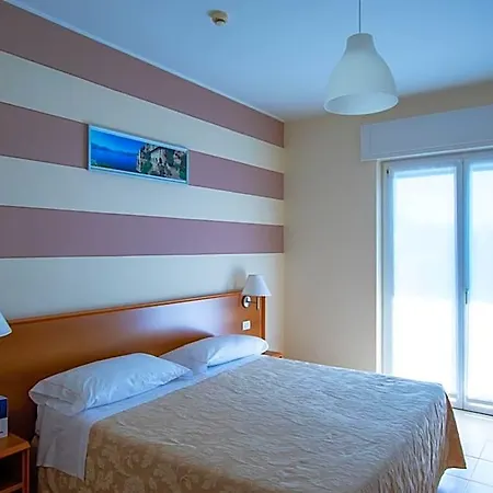 Alpi Hotel 3*