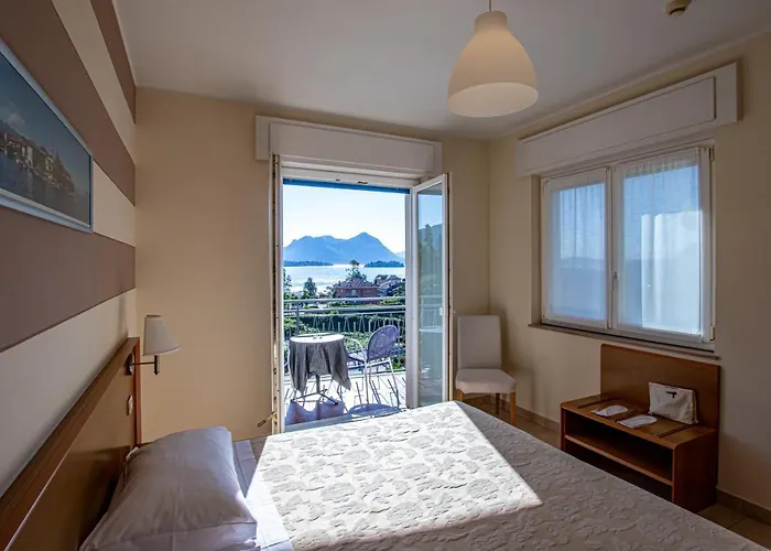 Hotell Alpi 3*