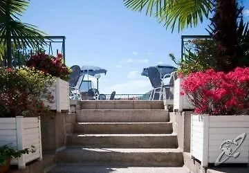 阿尔皮酒店 巴韦诺