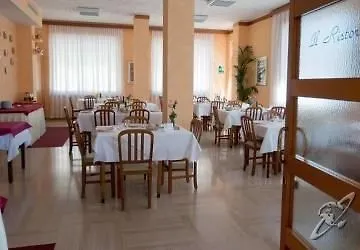 Hotell Alpi 3*